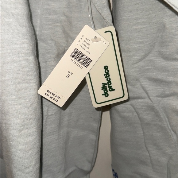 Daily Practice Long Sleeve Graphic TShirt NWT - Picture 8 of 8